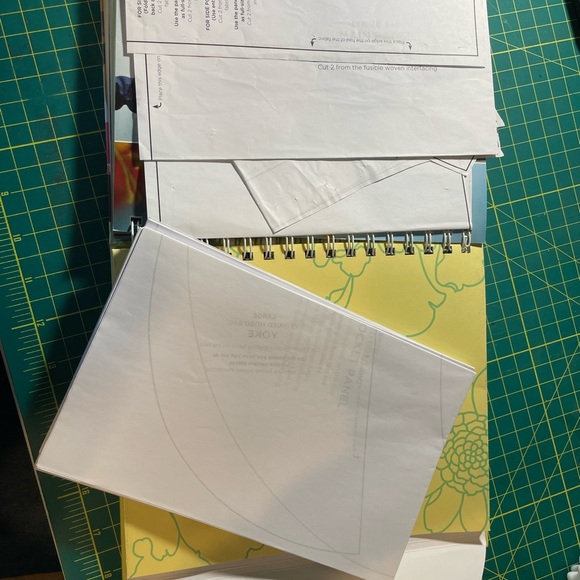 Amy Butler’s pattern book - Picture 5 of 6